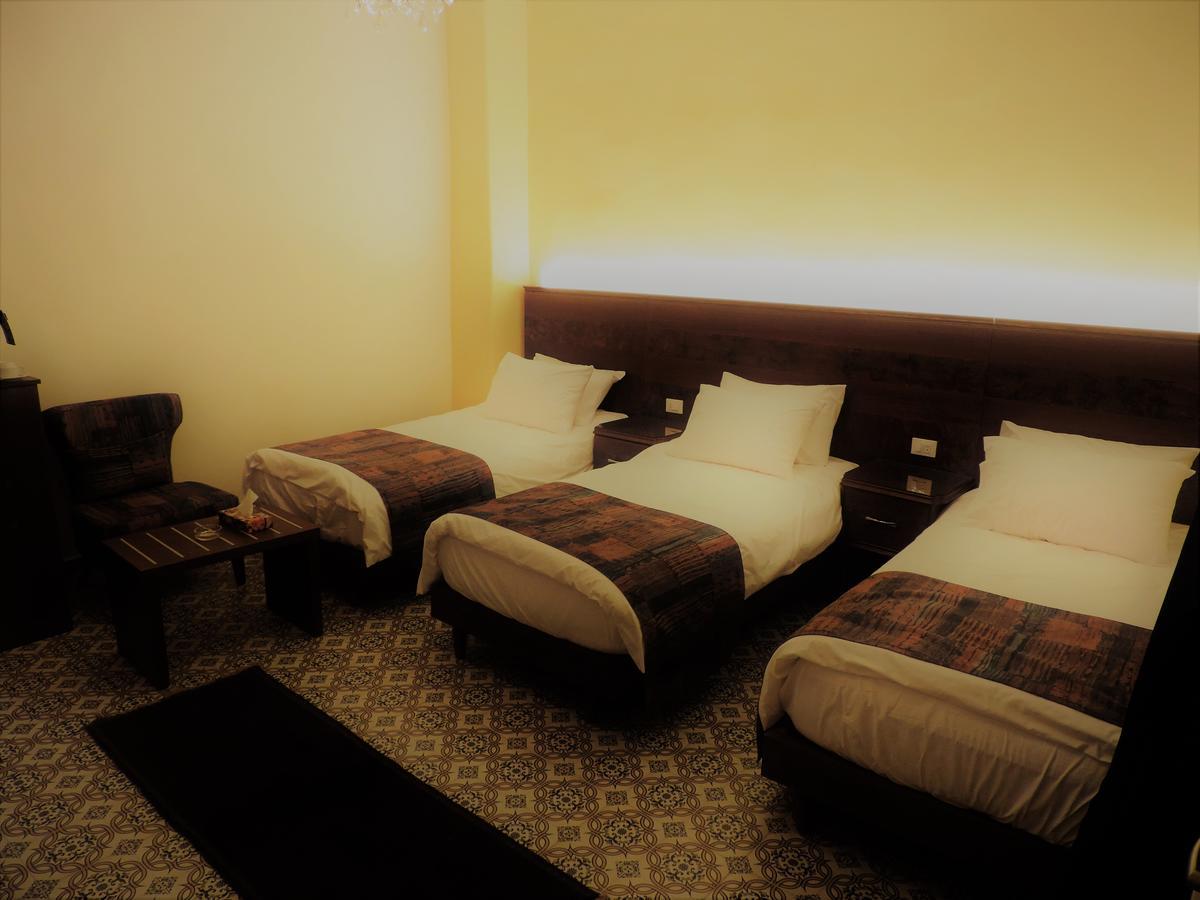La Place Hotel Zahlé Eksteriør billede